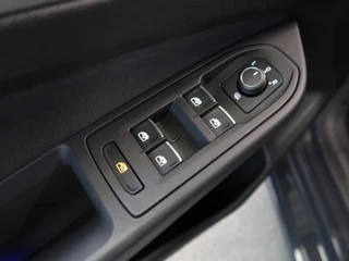 Volkswagen Golf 1.0 eTSi 110pk DSG Business 5-drs. CAMERA/KEYLESS/WINTERPACK/CARPLAY/17INCH / 53