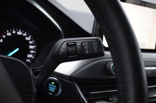 Ford Focus Wagon Wagon 1.5 EcoBlue Titanium Business | Automaat | Trekhaak | Apple CarPlay | Climate / 24