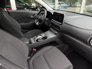 Hyundai Kona EV Fashion 64KWH Premium SOH 97 Navi Carplay Camera HUD / 20
