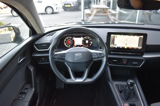 SEAT Leon Sportstourer 2.0 TDI Style Business Intense / 17