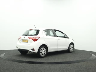 Toyota Yaris 1.5 Hybrid Active | Navigatie | Camera | Cruise control / 2