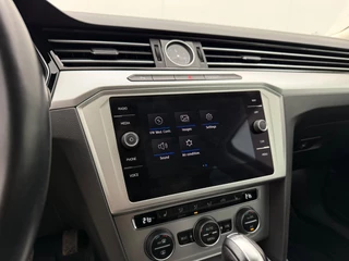 Volkswagen Passat Variant 1.5 TSI Comfortline | Automaat | Adaptive Cruise | Stoelverwarming | CarPlay | Camera | Trekhaak / 21