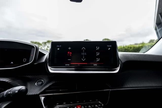Peugeot 2008 1.2 PureTech Allure Pack  | Camera | Trekhaak | LED / 27