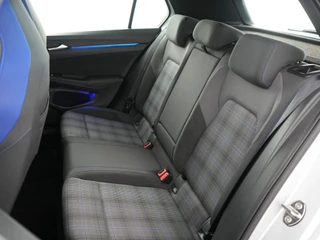 Volkswagen Golf 1.4 eHybrid GTE | SOH 96.4 % | Mist lampen | Camera | ACC | Dodehoek detectie | 245PK | / 36