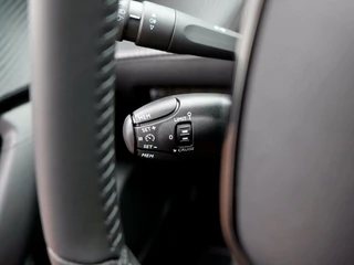 Peugeot e-2008 EV Allure 54 kWh - Private lease 549 pm / 19