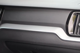 Volvo V60 T6 Recharge AWD R-Design / 45