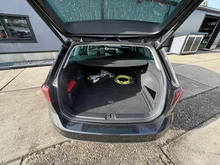 Volkswagen Passat Variant 1.4 TSI PHEV GTE Business / 13