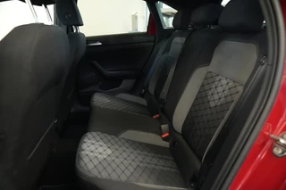 Volkswagen Taigo 1.5 TSI R-Line 3x  Adaptive-Cruise IQ-led 18'lmv 24 Maanden garantie* (Vraag naar de voorwaarden) / 20