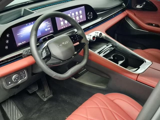 Omoda 9 1.5T-GDi SHS-P Premium Enige in Nederland met rood lederen bekleding ! / 45