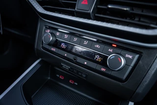 Seat Arona 1.0 TSI Style | Camera | App-connect | Parkeerhulp | Cruise control | LED | DAB+ | / 19