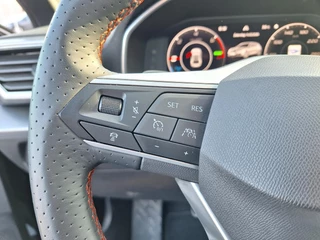 SEAT Leon TSI 204pk DSG Hybrid PHEV FR (Pano,Trekhaak,Camera,Virtual) / 18