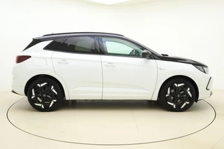 Opel Grandland 1.6 Turbo Plug-In Hybrid 300PK 4x4 GSe | Adaptive Cruise Control | 360° Camera | Stoelverwarming | Elektrische achterklep | Alcantara Bekleding | Camera | 19'' LM Velgen / 10