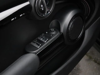MINI Cabrio 2.0 John Cooper Works Chili | LEDER | H&K | PDC | CRUISE | NAVI | STOELVERW. | / 18