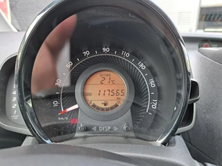 Toyota Aygo PLAY AIRCO CAMERA APPLE/ANDROID AUDIO-STUURWIELBED. BLUETOOTH LED-DAGRIJ / 21