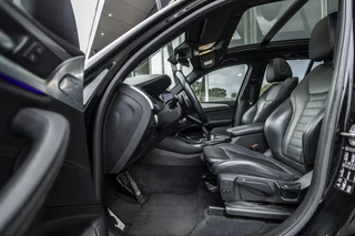 BMW X3 xDrive20i High Executive  | Pano | Trekhaak | Head-up / 10