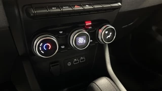 Renault Clio 1.6 E-Tech Full Hybrid 145 evolution CAMERA NAVI CARPLAY CRUISE. / 34