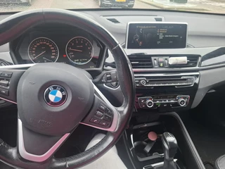 BMW X1 sDrive20i 192 pk Centennial High Executive  | NL-Auto | Leder | Stoelverwarming | Nav | Cruise Control | Full LE | NAP / 5