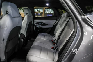 Jaguar E-PACE 1.5 P300e AWD R-Dynamic S Leder|Carplay|Camera / 11