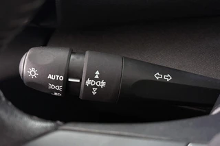 Citroen Ë-C4 X Feel 50 kWh Climate Control Apple CarPlay 18" / 37