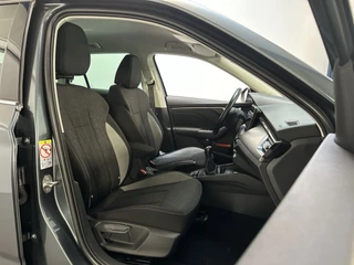 Skoda Kamiq 1.0 TSI 110pk Business Edition LED Stoelverwarming Navigatie Parkeersensoren Virtual Cockpit / 11