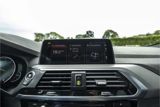 BMW X3 xDrive20i High Executive  | Pano | Trekhaak | Head-up / 34