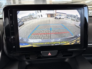 Toyota Yaris 1.5 Hybrid 115 First Edition Adaptive cruise ctrl / 22