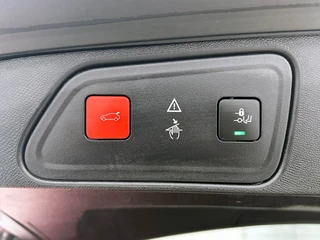 Peugeot 3008 1.2 PureTech Blue Lease Executive Automaat | Adaptive Cruise | CarPlay | Camera | Parkeersensoren / 34