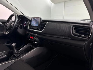 Kia Stonic 1.0 T-GDi MHEV GT-Line Navigatie | Lederen bekleding | 17'' L.M. Velgen / 6