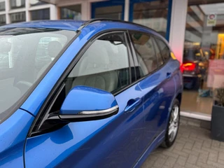 BMW X1 X1 sDrive20i High Executive M Sport I Automaat I HUD I LED I Stoelverw. I Sportstoel / 7
