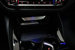 BMW X4 xDrive20i X-Line High Executive | PANORAMADAK | HEAD UP | STUURVERWARMING | TREKHAAK | 19" / 44
