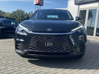 Lexus LBX 1.5 2WD / 11
