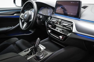 BMW 5-serie 530e xDrive M-Sport | CAMERA | TREKHAAK | DAB | APPLE / 4