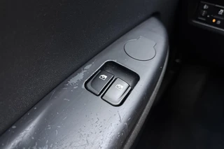 Hyundai i20 1.2i i-Motion 85pk | 5 Deurs | Airco | Lichtmetalen Velgen | Audio | Weinig Kilometers / 16