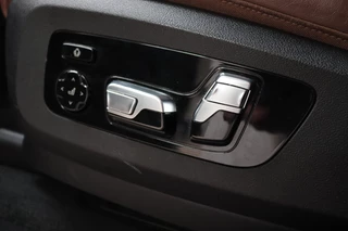 BMW X5 xDrive40i High Executive M Sport Pakket Automaat  / Live Cockpit Professional / Adaptive Air Suspension / Panoramadak Sky Lounge / Bowers & Wilkins / Active Steering / Comfortstoelen / Laserlight / Crafted Clarity / 22 Inch / Leder / M Sportremsysteem / 38