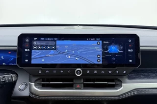 Jeep Compass 1.2 e-Hybrid First Edition | LED matrix verlichting | Panoramadak | Drive assist | Focal audio | Massage stoelen | Stoel ventilatie/verwarming | Camera's rondom / 17