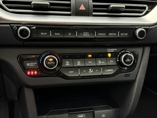 Kia e-Niro DynamicPlusLine 64 kWh SOH 95,4% | Trekhaak |Schuif/Kanteldak | Camera | Stoel/Stuurverwarming | Carplay&Android / 25