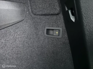 Skoda Karoq 1.5 TSI ACT Sportline / Trekh. / Carplay / Luxe / 35