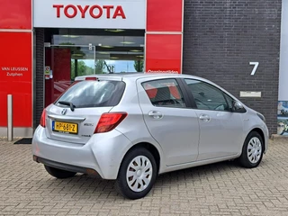 Toyota Yaris 1.5 Hybrid Aspiration / 2