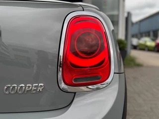 MINI Cooper Cabrio 1.5 Cooper Chili Serious Business I LED I Leer I Stoelverw. I Climate contr. / 17