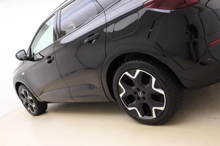 Opel Grandland 1.6 Turbo Plug-In Hybrid 300pk 4x4 GSe | Navigatie | Camera | Comfort stoelen | Elektrische achterklep | Stoel- en stuurverwarming | Adaptive Cruise control | / 20