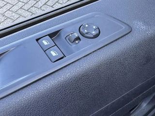 Toyota PROACE Electric Verso LONG EXTRA RANGE DYNAMIC 75KWH 8-PERSOONS ROLSTOEL / INVALIDE VERLAAGD-INBOUW-OPRIJPLAAT 2x SCHUIFDEUR / 24