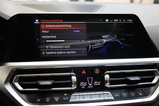 BMW 3 Serie Sedan 320i High Executive M Sport Pakket Automaat  / Live Cockpit Professional / Schuif-/kanteldak / Achteruitrijcamera / Stoelverwarming / DAB / Shadow Line / Apple CarPlay / LED / 19 Inch / Extra Getint Glas / 30