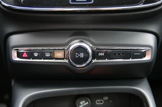 Volvo C40 Recharge Core 69 kWh / 17