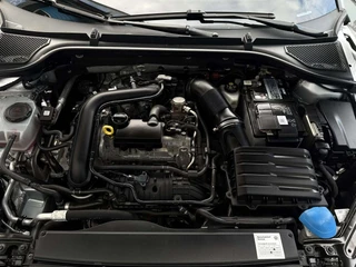 Škoda Octavia Combi 1.0 e-TSI Sport Business / 40