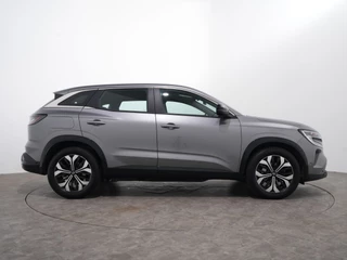 Renault Austral 1.3 MILD HYBRID 140PK EQUILIBRE  |  Pack City | Camera | Stoelverwarming / 16