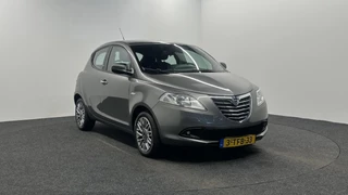 Lancia Ypsilon 0.9 TwinAir S MomoDesign AIRCO LM. / 4