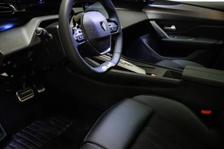 Peugeot e-408 GT 58 kWh | NIEUW | PANORAMADAK | STUURVERWARMING | MASSAGE | DAB | APPLE | 360 CAMERA / 34
