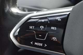 Volkswagen ID.4 First Max 77 kWh | Head-Up display | Stoelmassage | Pano | / 10