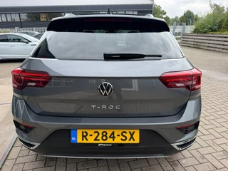 Volkswagen T-Roc 1.5 TSI Sport Business R-Line / Pano / ACC / Led / IQ Drive / Camera / Trekhaak . / 13