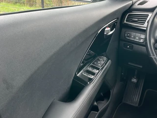 Kia Niro 1.6 GDi Hybrid DynamicLine | Camera | PDC | Carplay | Cruise Control | / 15